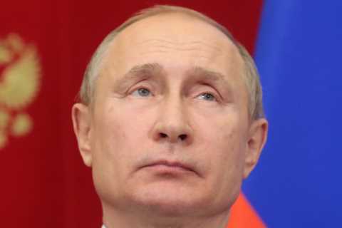 No10 blasts Russia for Ukrainian PM hoax calls to Priti Patel and Ben Wallace