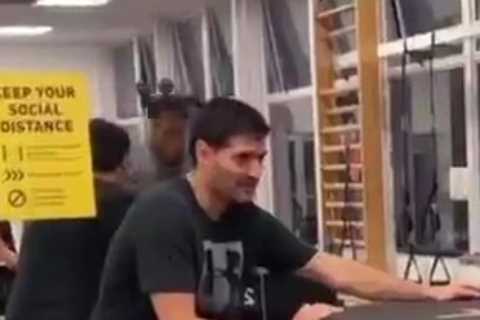 Watch Anthony Joshua perform impressive training routine before winning game of football tennis..