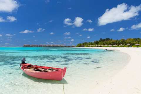 Popular holiday destination ditches Covid tests for all Brits – even unvaccinated