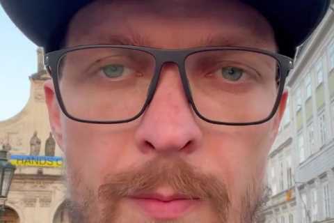 Oleksandr Usyk CONFIRMS he has left Ukraine front line fighting Russian invasion to train for..