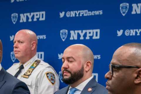 As Adams Toughens on Crime, Some Fear a Return to ’90s Era Policing