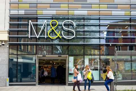 M&amp;S to give thousands of workers EXTRA day off for Queen’s Jubilee