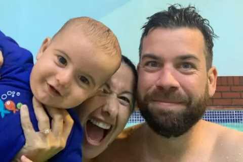 All the signs Hayley Tamaddon had secretly split from fiance Adrian as she reveals she’s now a..