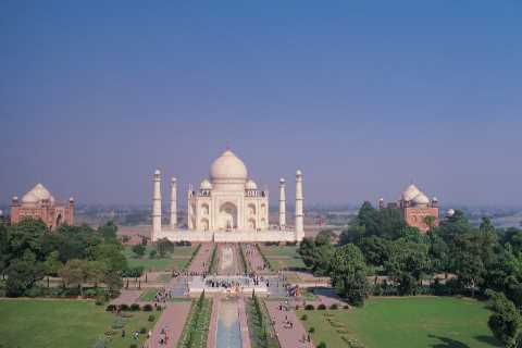 Top Brit travel destination lifts flight ban