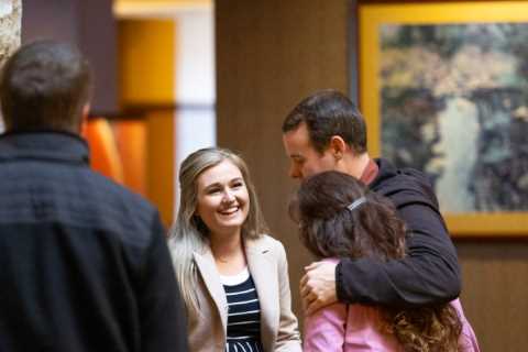 Duggar fans think Kendra, 23, is pregnant with FOURTH child as they spot her ‘baby bump’ at..