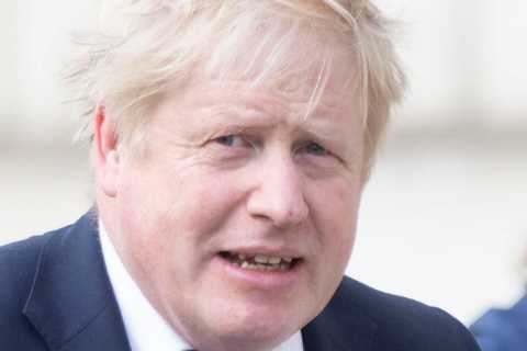 Boris Johnson is ‘on our side’ and helping Ukraine far more than ‘afraid’ Emmanuel Macron says..