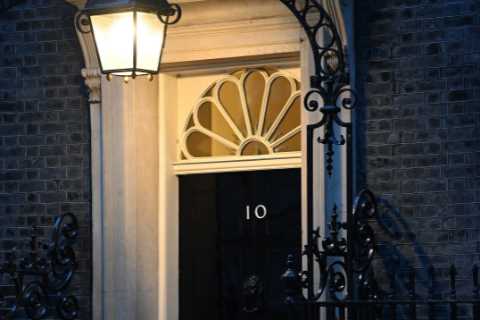 Met Police will start handing out 20 fines for Downing Street parties during lockdown today