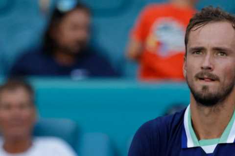 Russian stars must sign forms denouncing president Vladimir Putin if they want to play Wimbledon..