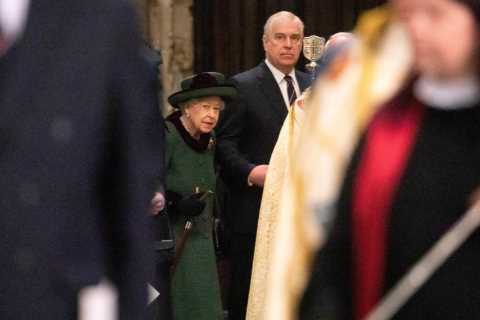 Prince Charles &amp; William ‘didn’t want Andrew to walk Queen down aisle’ but she ‘couldn’t say..