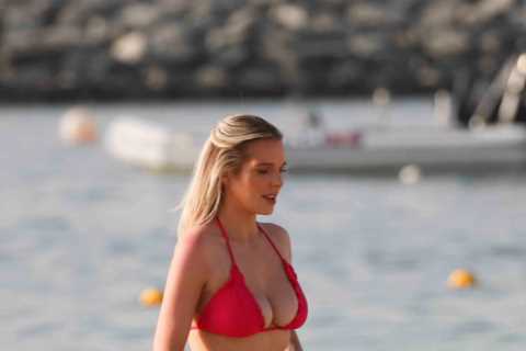 Coronation Street’s Helen Flanagan shows off amazing body in skimpy bikini on beach with Scott..
