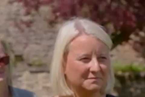 Antiques Roadshow guest left wincing as expert spots something VERY wrong with vintage Barbies