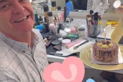 Phillip Schofield fans can’t believe his age as star celebrates milestone birthday with huge This..