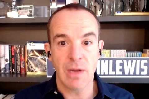 Martin Lewis falls silent and hammers his desk in rage on This Morning as energy crisis leaves him..