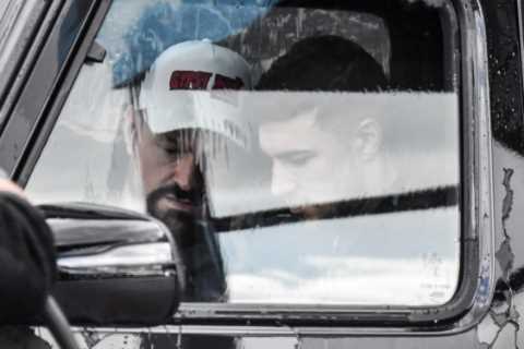Tyson Fury and brother Tommy take £100k Mercedes G-Wagon to car wash as they take break from..