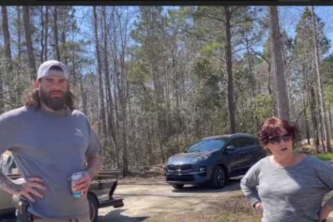 Teen Mom Jenelle Evans’ husband David Eason slammed by fans for ‘carrying a gun on his property..