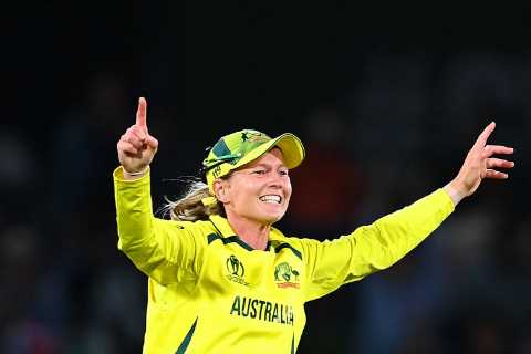 England Women suffer 2022 World Cup final heartbreak as Australia win by 71 despite Nat Sciver’s..