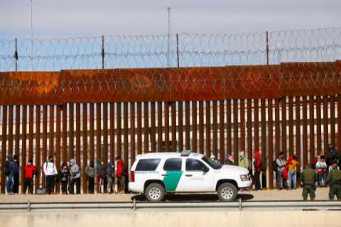 ICE Lawyers Directed to Clear Low-Priority Immigration Cases