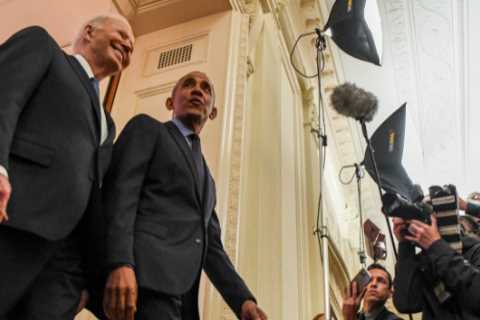 With a Few Jokes, Biden and Obama Revisit the ‘Good Old Days’