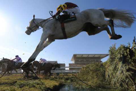 5.15 Aintree 2022 result – day 2: Who won Handicap Hurdle? How every horse finished at Grand..