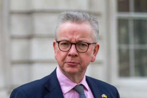 Top civil servant accuses Michael Gove of bullying in row over Ukrainian refugees