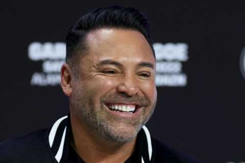 Boxing icon Oscar De La Hoya hails Jake Paul as ‘the real deal’ and says YouTuber is ‘on his way’..