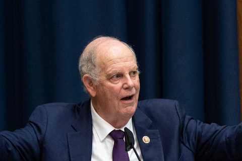 How a Little-Known Democrat Tries to Hold On