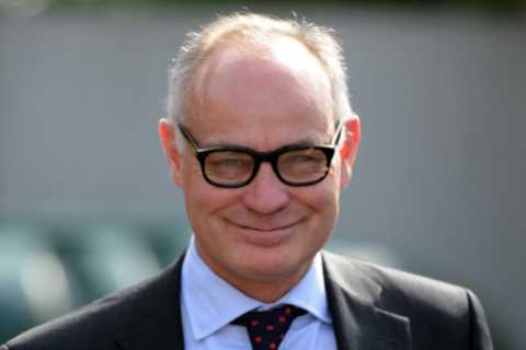 Fury as Tory Crispin Blunt tries to DEFEND sex offender MP Imran Ahmad Khan over sex attack on boy, ..