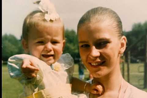 Coronation Street actress looks unrecognisable in throwback snap with rarely seen mum