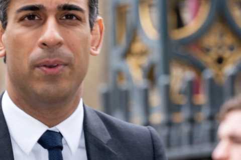 Rishi Sunak should slash VAT and expand warm home discount to prevent Brits plunging into fuel..
