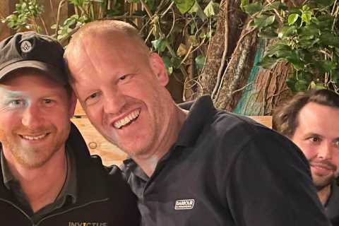 Prince Harry enjoys lads night out with pals in Irish pub in Holland — without brother William
