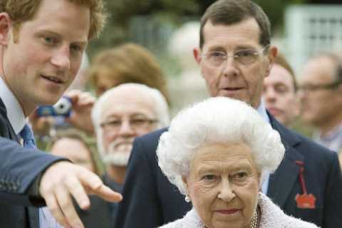 ‘Snubbed’ Queen ‘wary’ of Prince Harry after he unleashed explosive interview about their private..