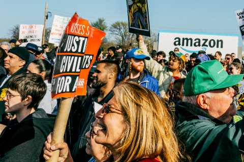 Union Vote Begins at Another Amazon Facility on Staten Island