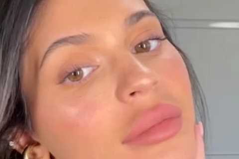 Kylie Jenner shares glam new video but fans think she’s had Botox &amp; more lip fillers as star..