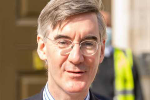 Boris Johnson backs Jacob Rees-Mogg’s push to get civil servants back in the office
