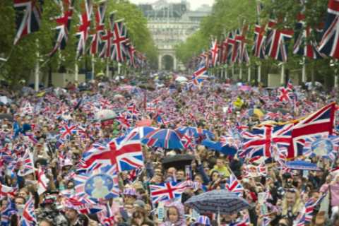 New plan could see Brits get permanent Bank Holiday every year to honour the Queen