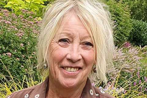 Who is gardening expert Carol Klein?
