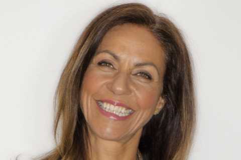 Inside Julia Bradbury’s breast cancer battle from first signs to breaking down in tears over her..