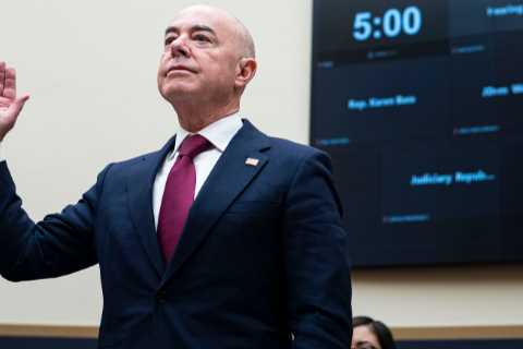 Republicans Blame Homeland Security Secretary for Spike in Migration