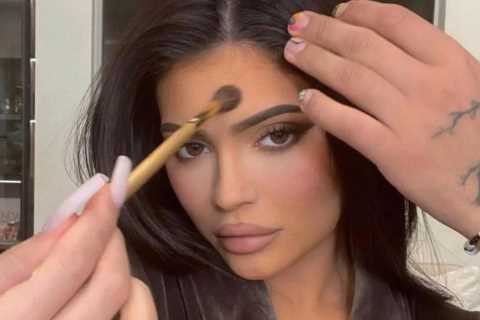 Meet Kylie Jenner’s 8 member glam squad who are the REAL masterminds behind her hair, makeup,..