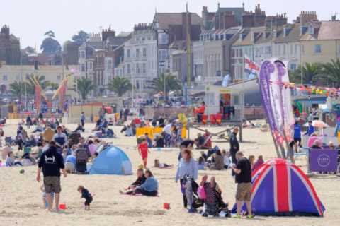 Exact date Brits to bask in 30C HEATWAVE ahead of Queen’s Platinum Jubilee bank holiday weekend