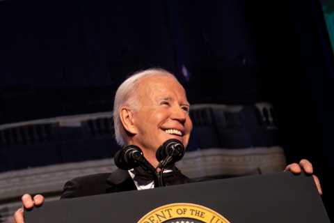 Jokes, Glamour and a Try for Normalcy as Correspondents’ Dinner Returns