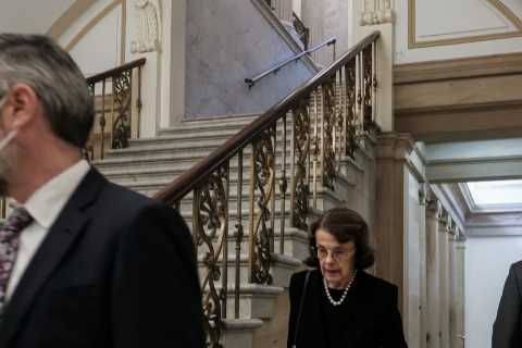 As Feinstein Declines, Democrats Struggle to Manage an Open Secret