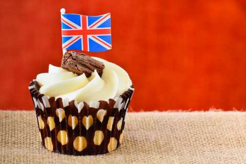 Six top baking deals for cakes to celebrate the Queen’s Platinum Jubilee