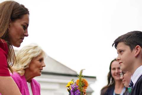 Kate Middleton and Prince William ‘want to stop people from bowing to them’ to break away from..