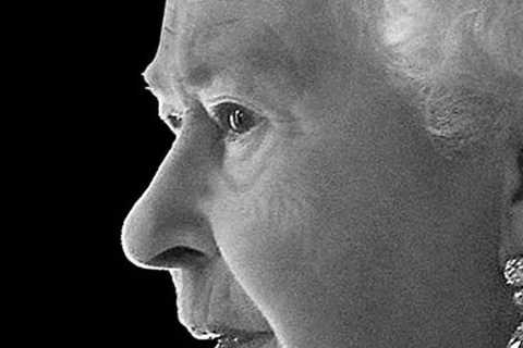 Stunning Queen portrait among stars captured in new exhibition