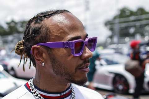Lewis Hamilton’s Mercedes team remain committed to F1 despite early season struggles and keeping..