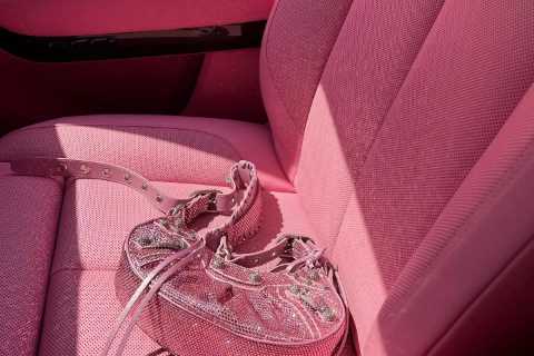 Kylie Jenner fans shocked by staggering price of ‘ugly’ Balenciaga bag in new pic inside her..