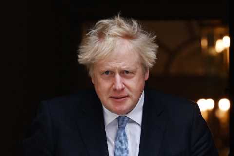 Boris Johnson says Brits STILL working from home are taking the Brie