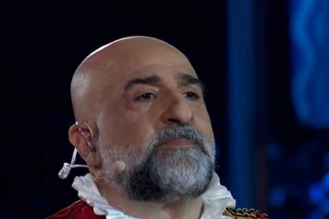 The Queen surprises viewers with unexpected response to Omid Djalili’s awkward joke