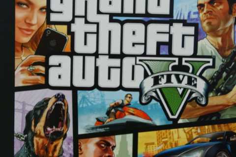 Can you play GTA 5 as a girl?